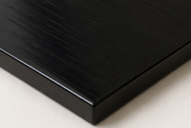Matte lacquer finish